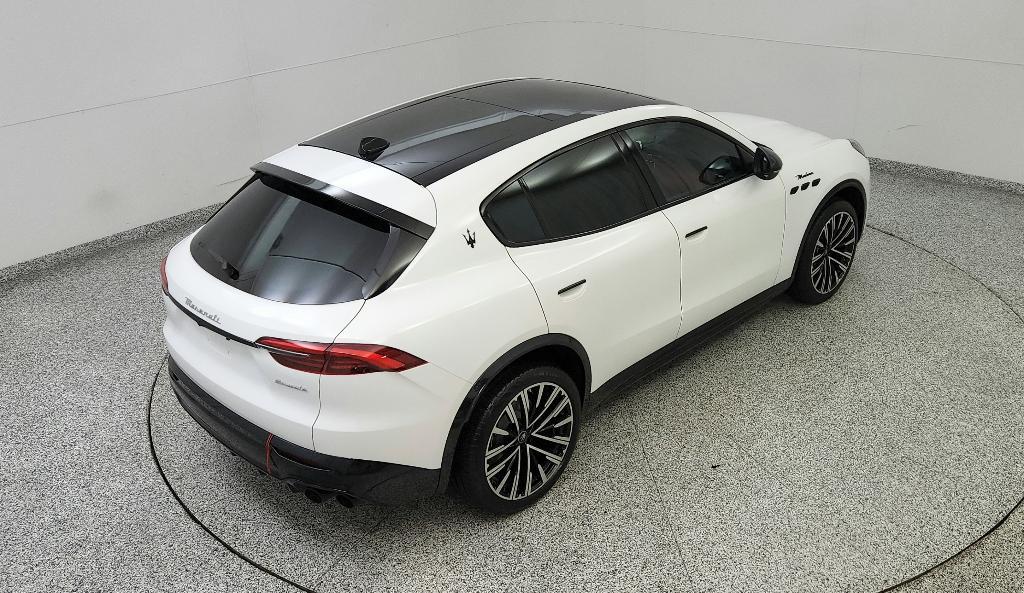 new 2025 Maserati Grecale car, priced at $93,315