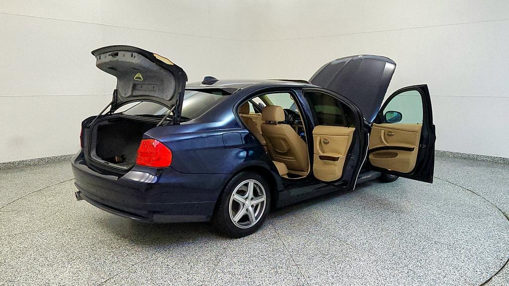 used 2009 BMW 328 car, priced at $4,500