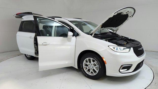 used 2022 Chrysler Pacifica car, priced at $17,700