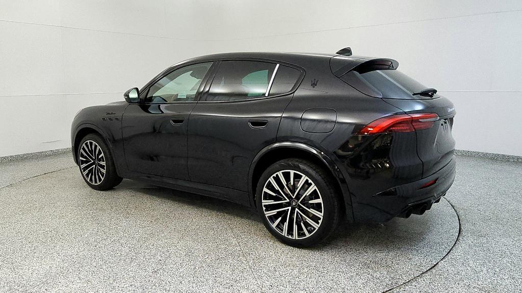 new 2025 Maserati Grecale car, priced at $94,465
