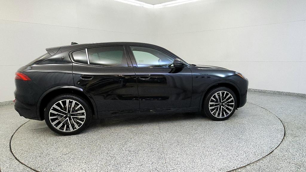 new 2025 Maserati Grecale car, priced at $94,465