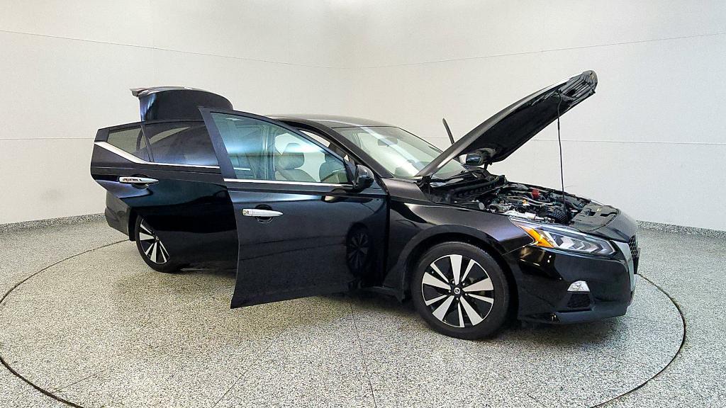 used 2022 Nissan Altima car, priced at $16,061