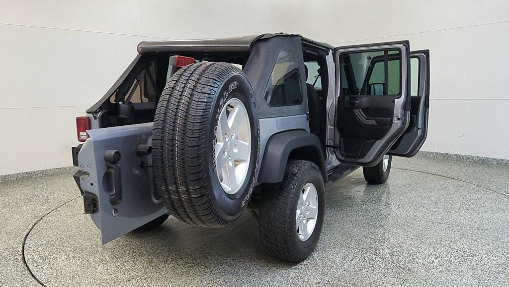 used 2015 Jeep Wrangler Unlimited car, priced at $16,107