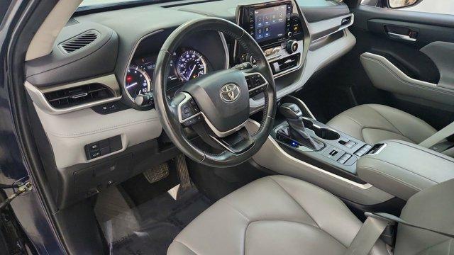 used 2022 Toyota Highlander car, priced at $32,900