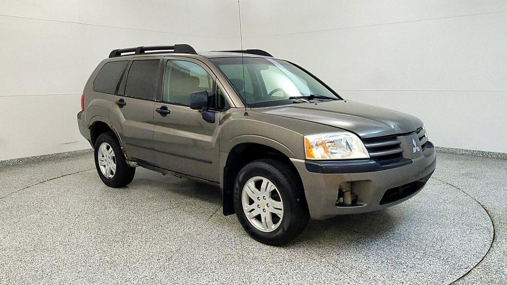 used 2004 Mitsubishi Endeavor car, priced at $2,103