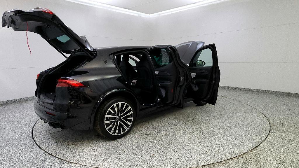 new 2025 Maserati Grecale car, priced at $90,535