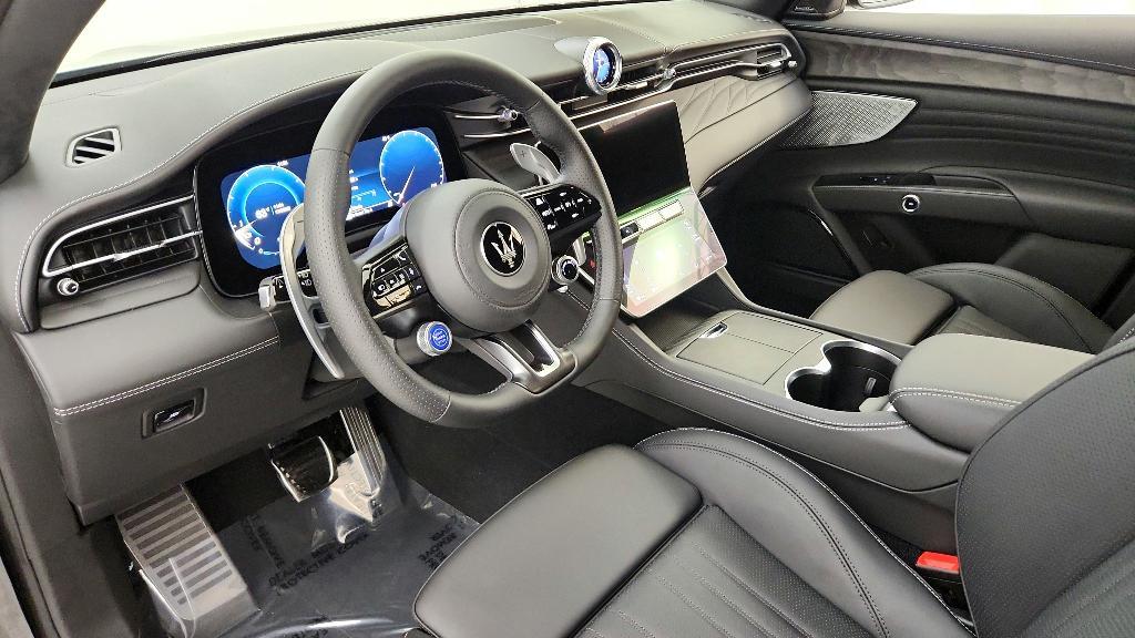 new 2025 Maserati Grecale car, priced at $90,535