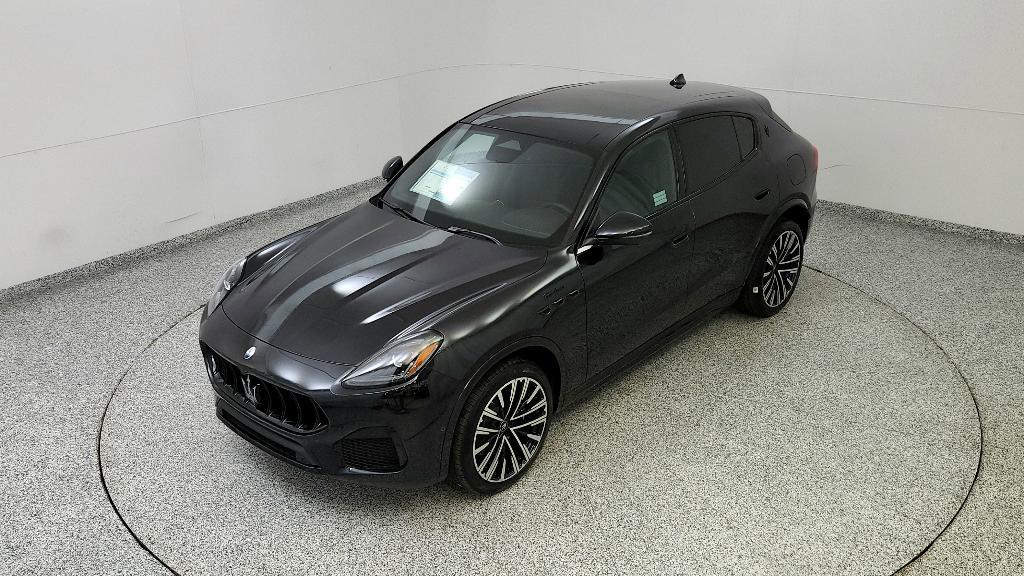 new 2025 Maserati Grecale car, priced at $90,535