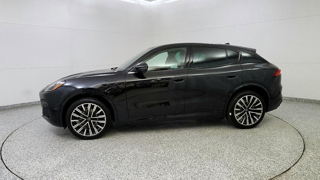 new 2025 Maserati Grecale car, priced at $90,535