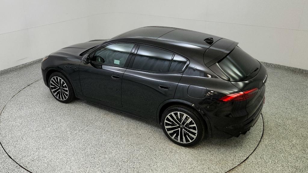 new 2025 Maserati Grecale car, priced at $90,535