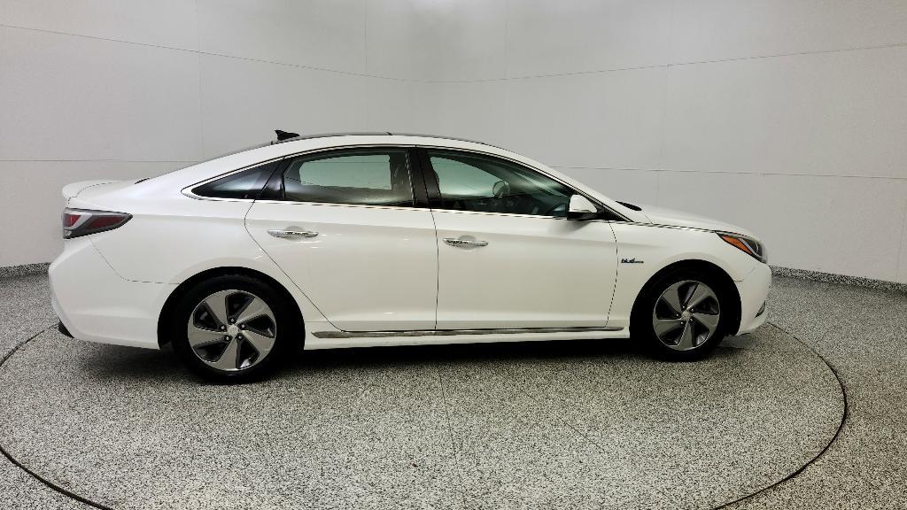 used 2016 Hyundai Sonata Hybrid car, priced at $6,596