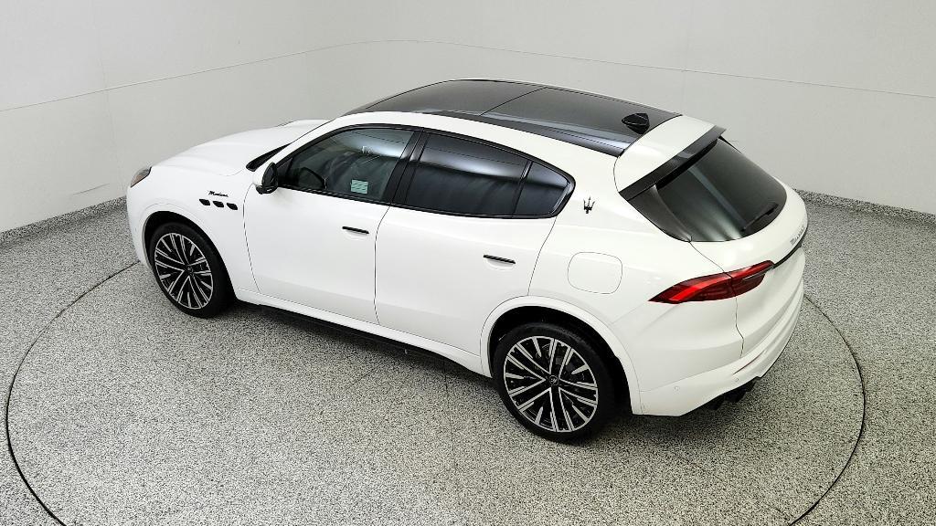 new 2025 Maserati Grecale car, priced at $88,805