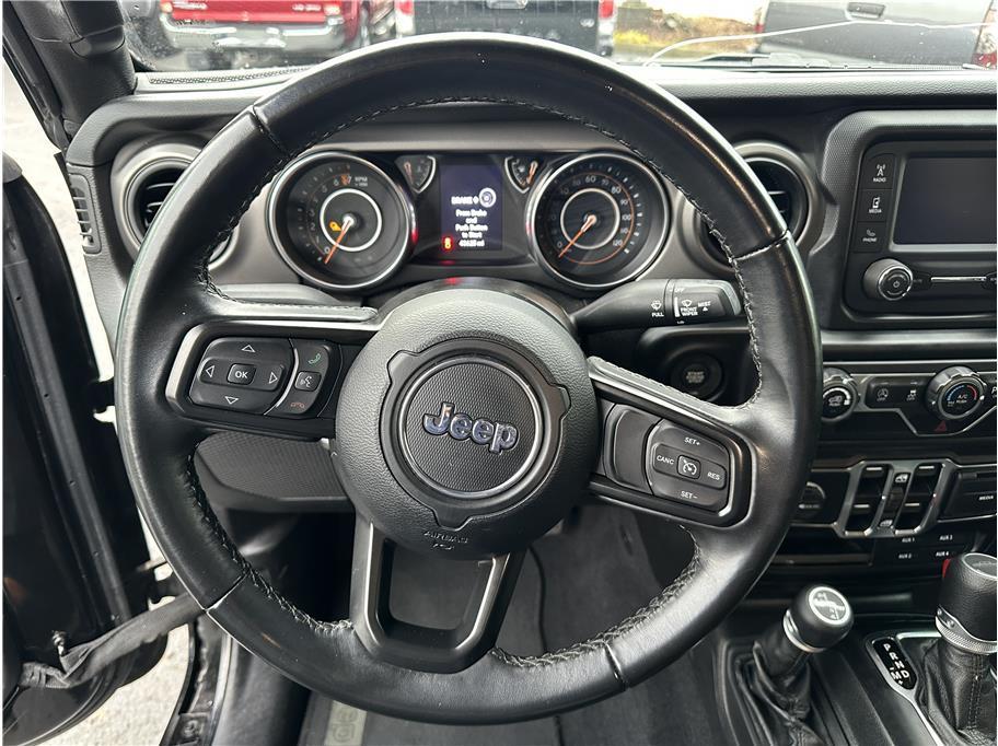 used 2021 Jeep Gladiator car, priced at $35,077