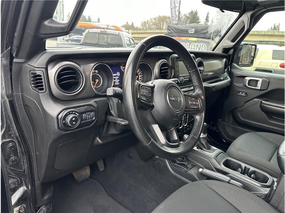 used 2021 Jeep Gladiator car, priced at $35,077