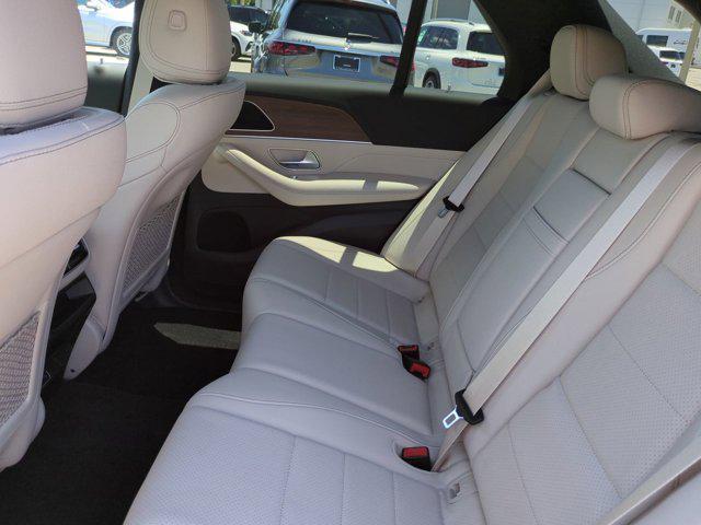 new 2025 Mercedes-Benz GLE 450 car, priced at $73,745
