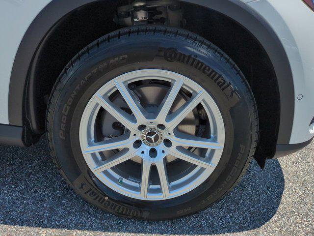 new 2025 Mercedes-Benz GLC 300 car, priced at $56,555