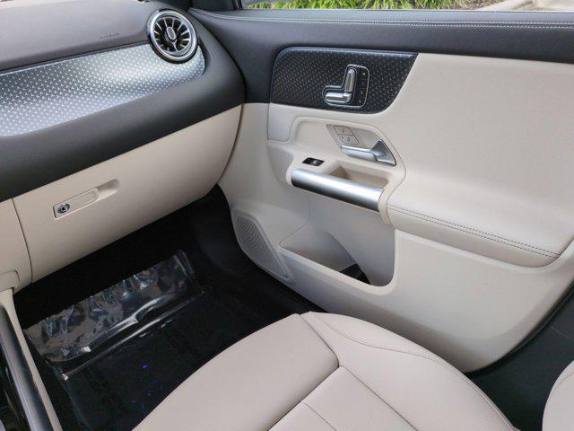 used 2025 Mercedes-Benz GLA 250 car, priced at $41,999