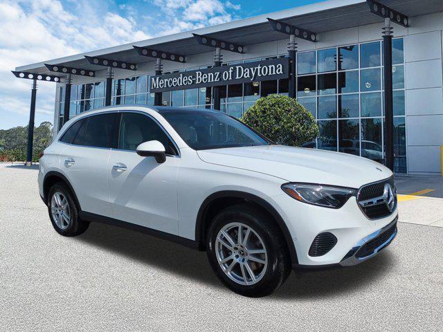 new 2025 Mercedes-Benz GLC 300 car, priced at $56,585