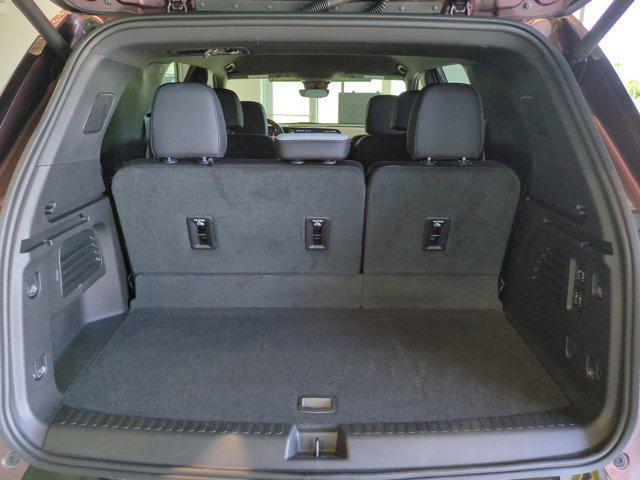 used 2025 Chevrolet Traverse car, priced at $54,950