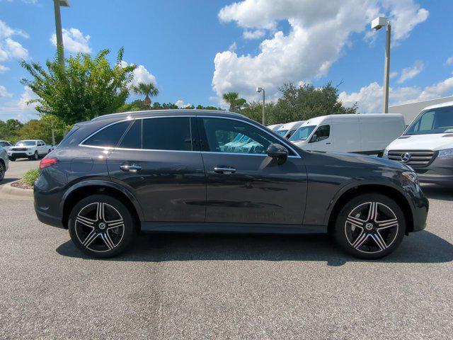 new 2025 Mercedes-Benz GLC 300 car, priced at $60,995