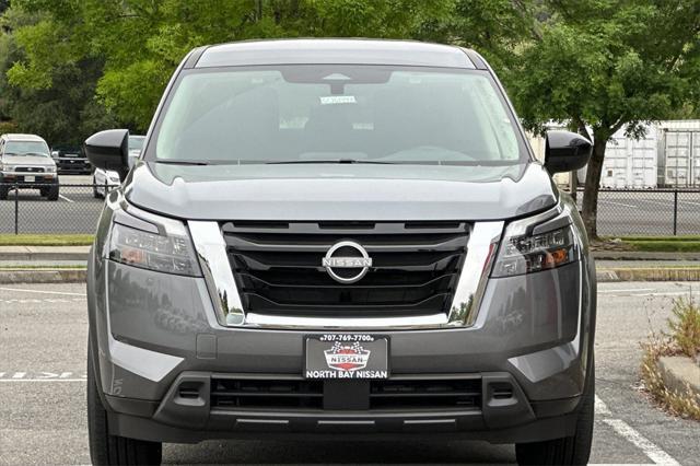 new 2025 Nissan Pathfinder car, priced at $38,322