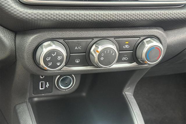 new 2025 Nissan Kicks Play car, priced at $23,609