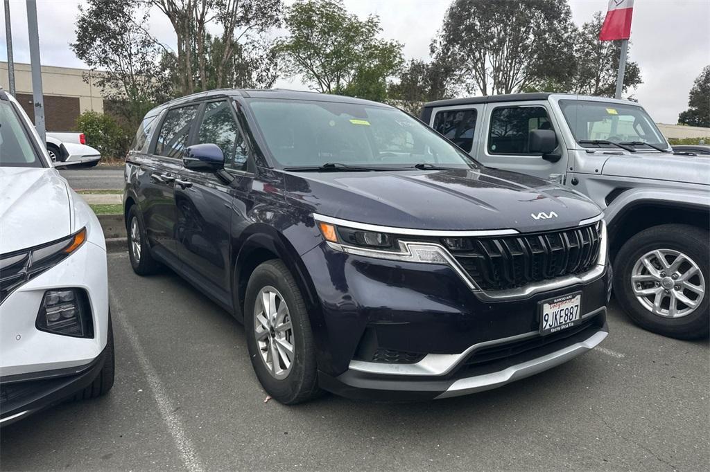 used 2024 Kia Carnival car, priced at $31,990