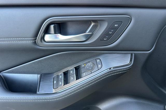 new 2025 Nissan Rogue car, priced at $39,502
