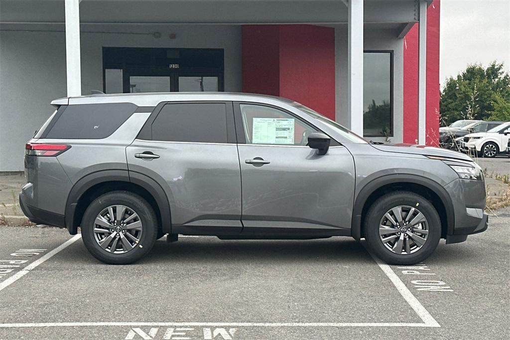 new 2025 Nissan Pathfinder car, priced at $41,030
