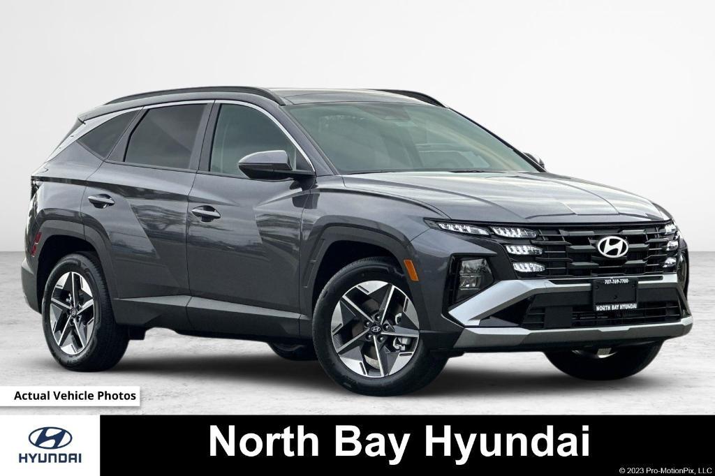 new 2025 Hyundai TUCSON Hybrid car, priced at $39,035