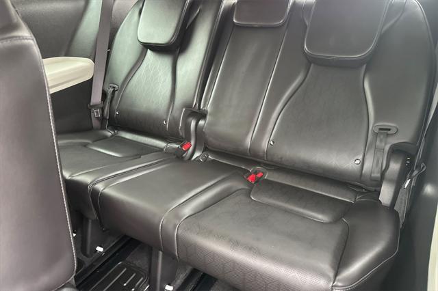 used 2024 Kia Carnival car, priced at $37,990