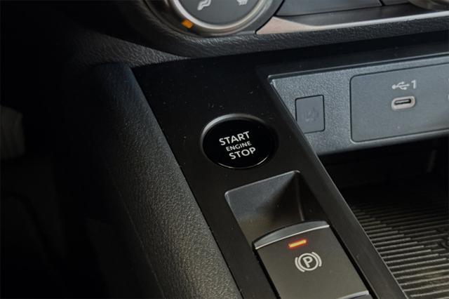 new 2025 Nissan Kicks car