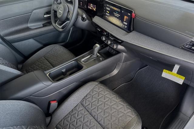 new 2025 Nissan Kicks car