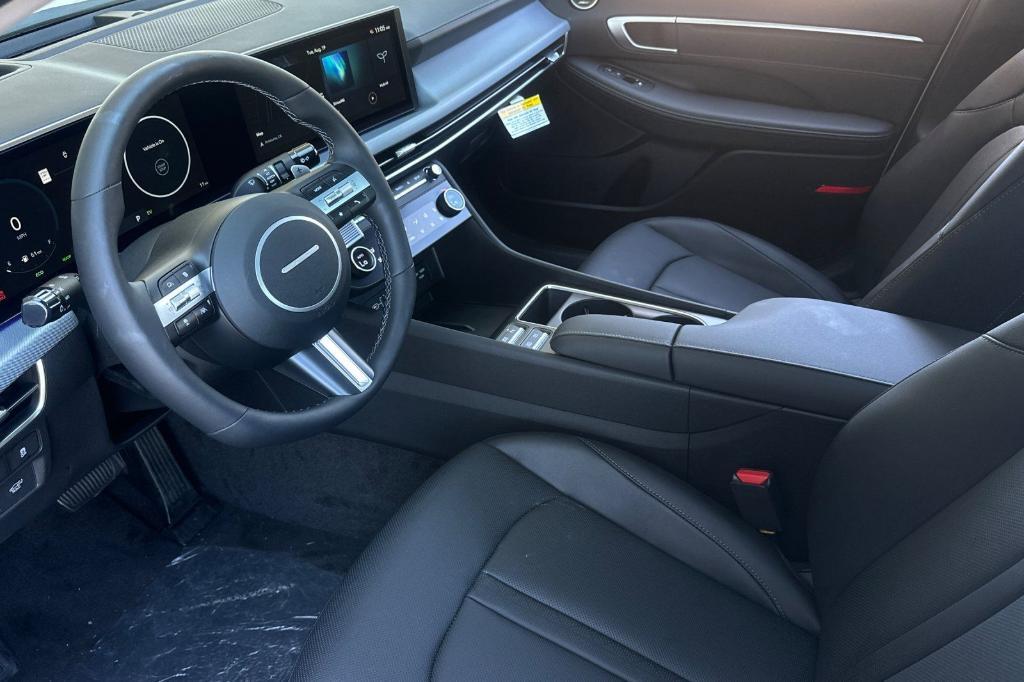 new 2025 Hyundai Sonata Hybrid car, priced at $39,955