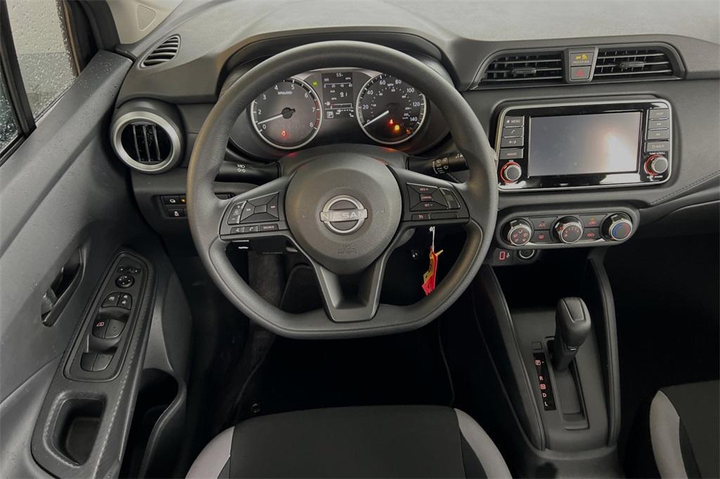 new 2025 Nissan Versa car