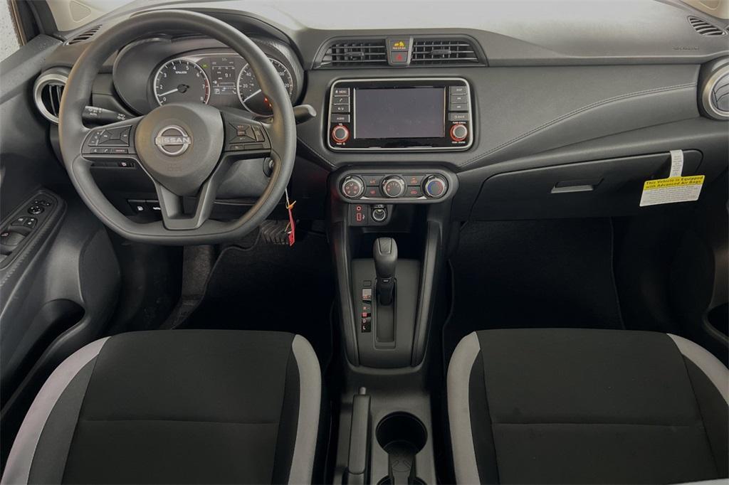 new 2025 Nissan Versa car