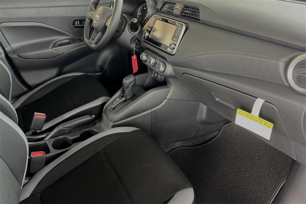 new 2025 Nissan Versa car