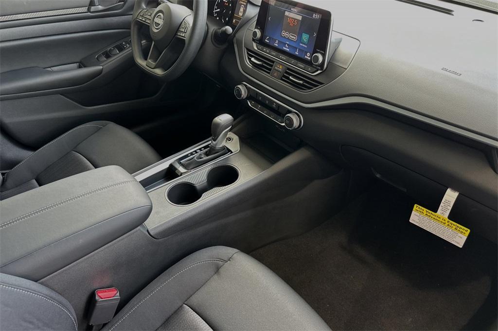 new 2025 Nissan Altima car