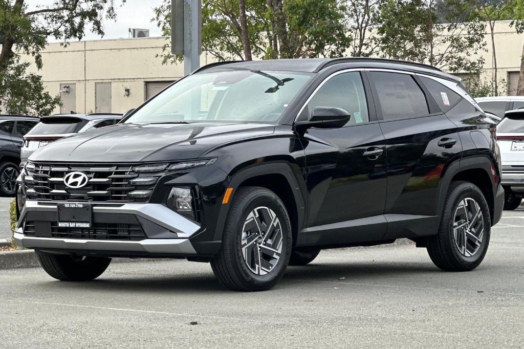 new 2025 Hyundai TUCSON Hybrid car, priced at $35,200