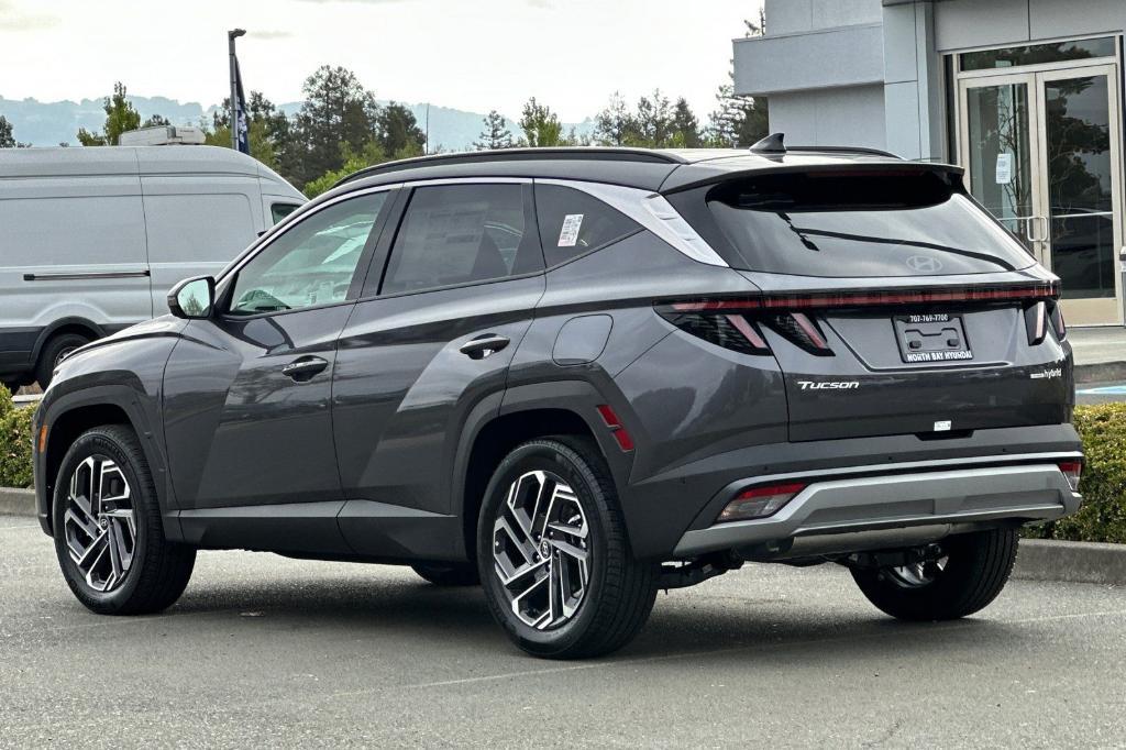 new 2025 Hyundai TUCSON Hybrid car, priced at $43,910