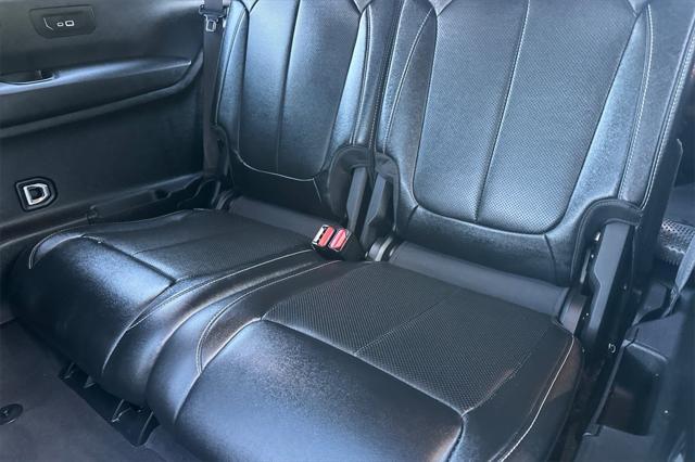 used 2024 Jeep Grand Cherokee L car, priced at $39,990