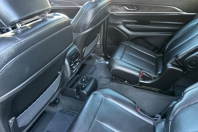 used 2024 Jeep Grand Cherokee L car, priced at $39,990