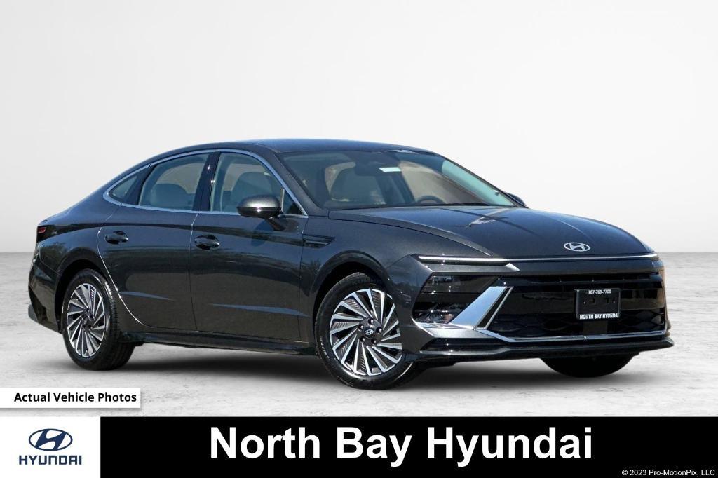 new 2025 Hyundai Sonata Hybrid car, priced at $32,735