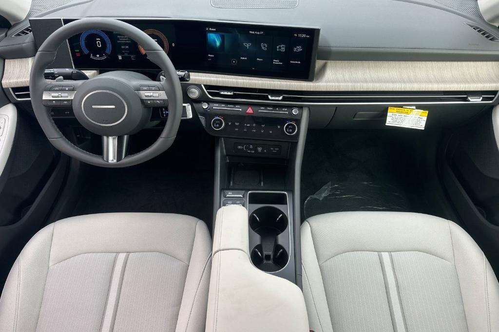 new 2025 Hyundai Sonata Hybrid car, priced at $32,735