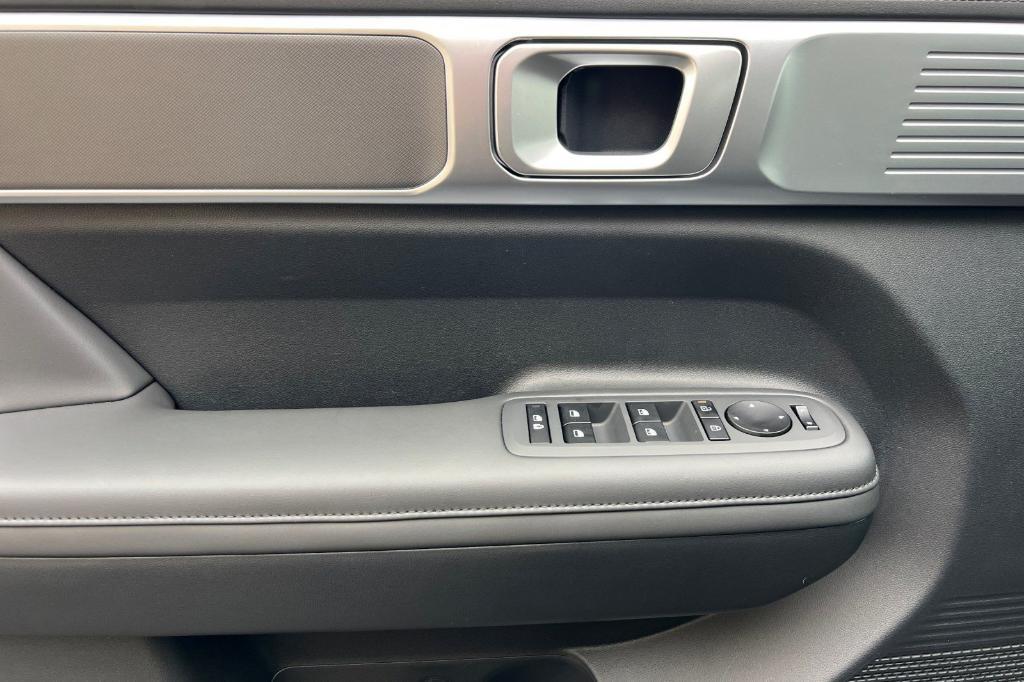 new 2025 Hyundai Santa Fe car, priced at $39,139