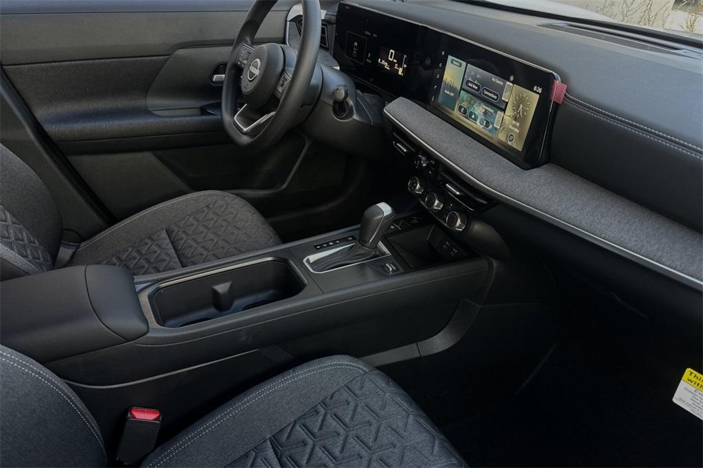 new 2025 Nissan Kicks car, priced at $25,343