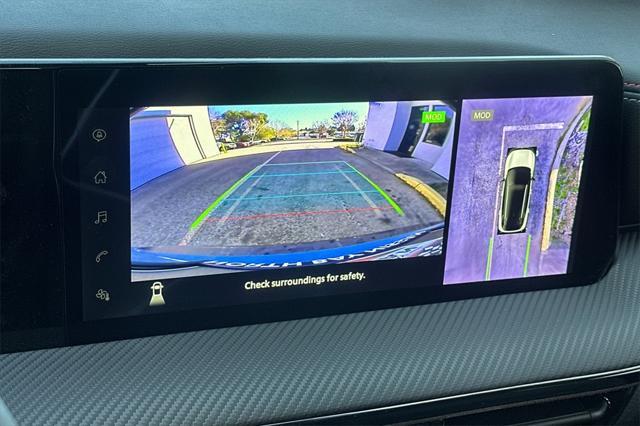 new 2025 Nissan Kicks car, priced at $29,038