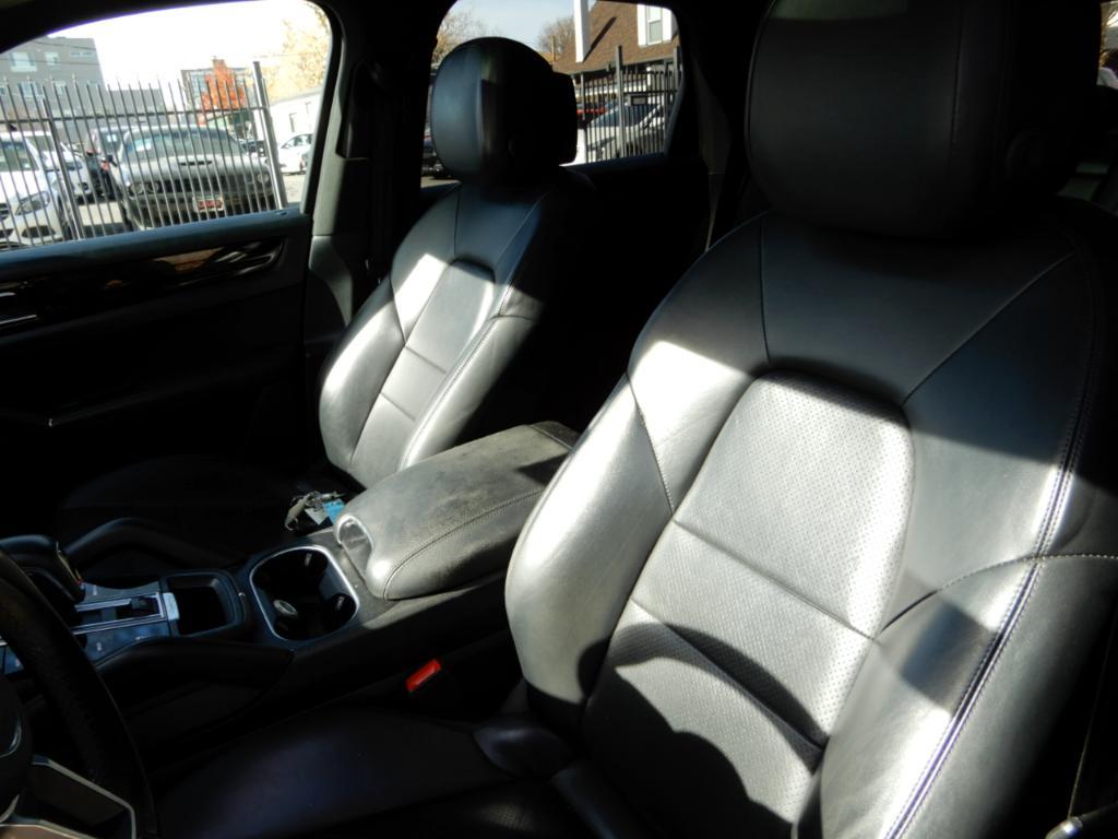 used 2019 Porsche Cayenne car, priced at $31,998