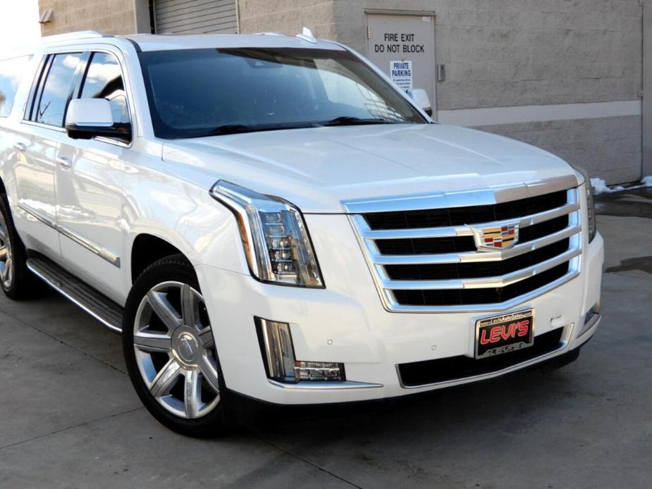 used 2016 Cadillac Escalade ESV car, priced at $26,998