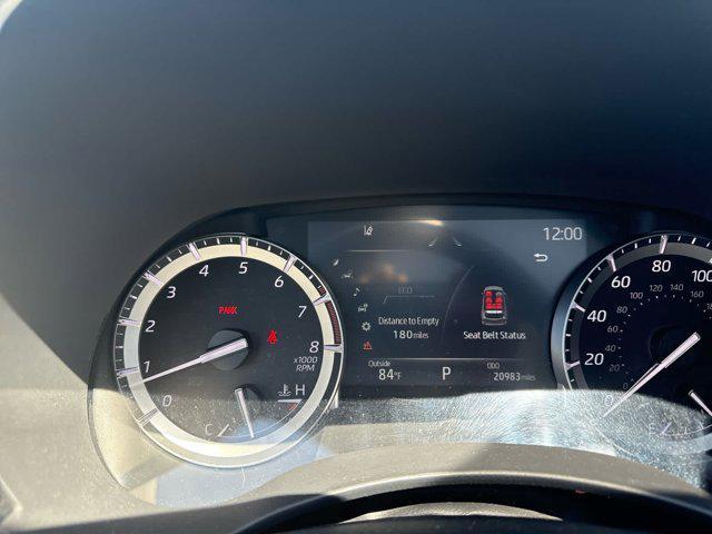 used 2022 Toyota Highlander car, priced at $45,990